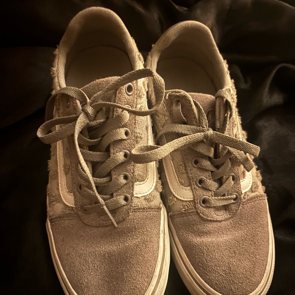 Vans Women's Sneakers - Taupe and White